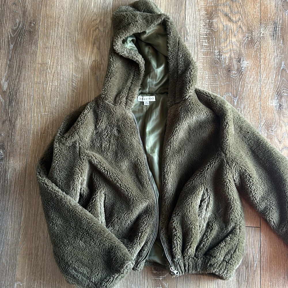 Faux Fur Green Hooded Jacket with elastic waistband and side pockets